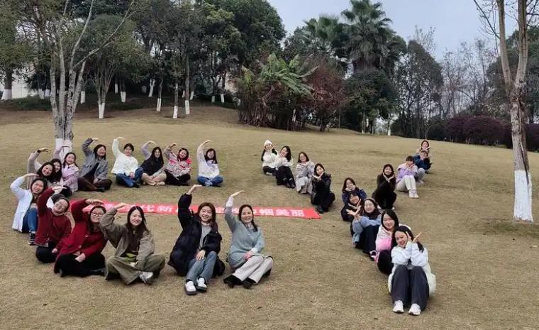 妇女节户外活动风采图片展